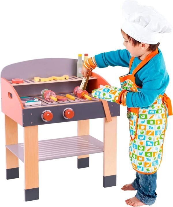 asador de juguete niño jugando